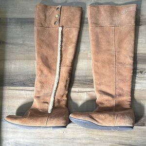 Women’s Tall Suede Knee-High Boots in Tan